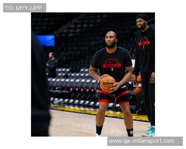 火箭全员积极备战快船训练照曝光KD专注状态引人关注